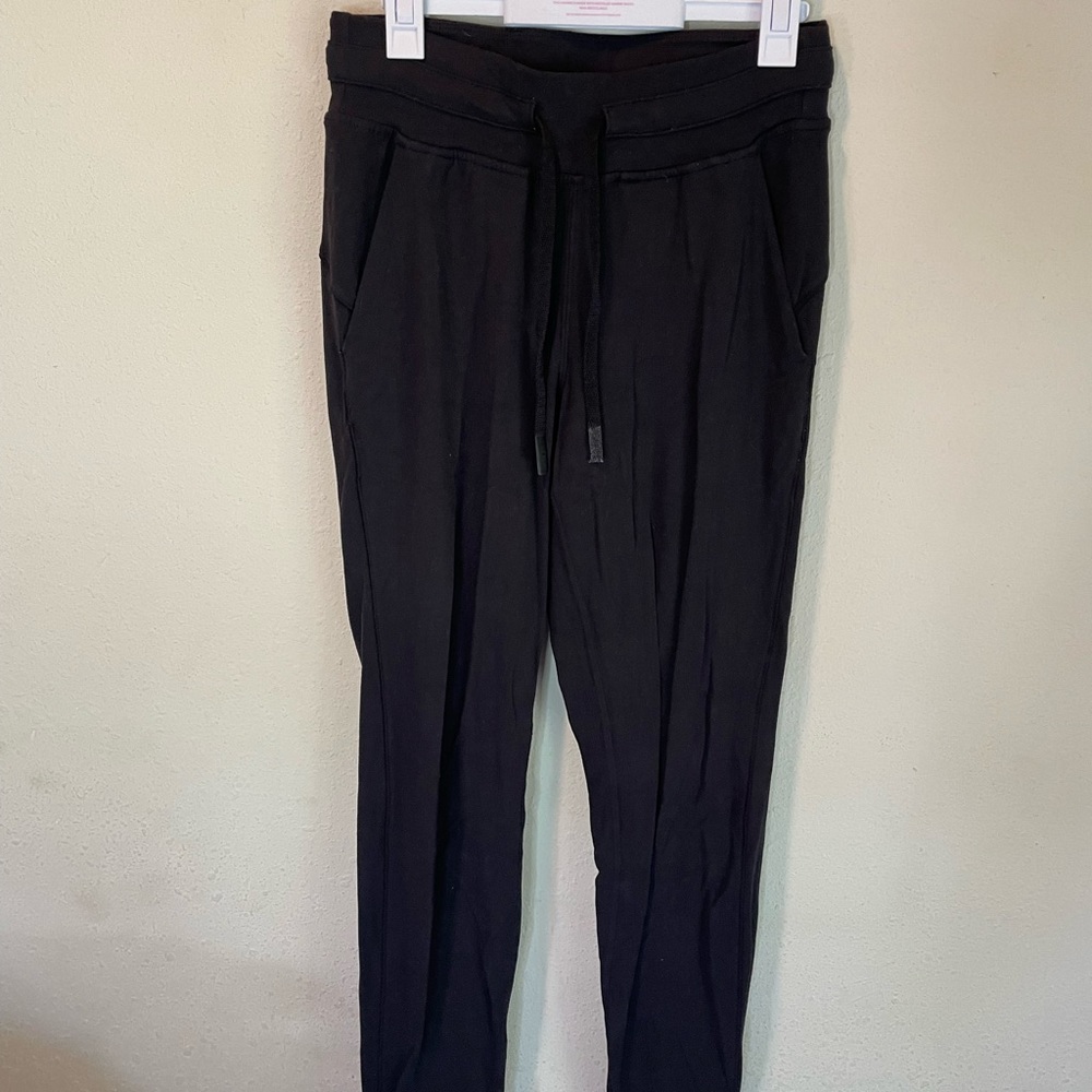 Lululemon black joggers size 2